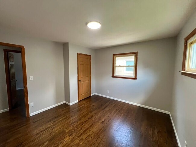 Building Photo - 5359 N 62nd St