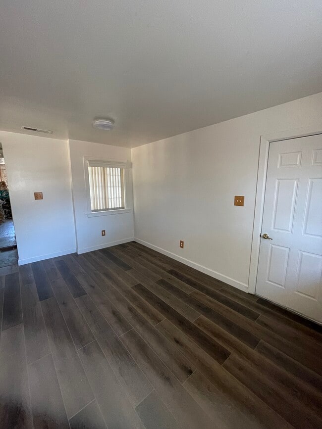 Building Photo - 1309 Cardinal St