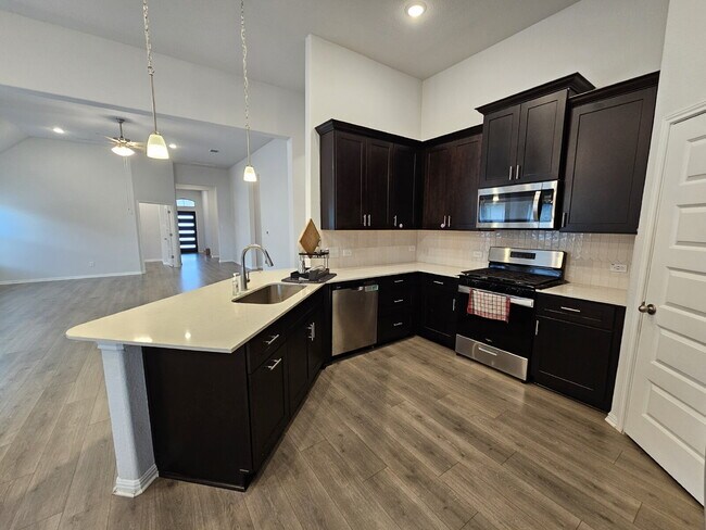 Building Photo - Gorgeous First Time Rental, 4 bed, 3 full bath with flex room which could be used as a 5th bedroo...