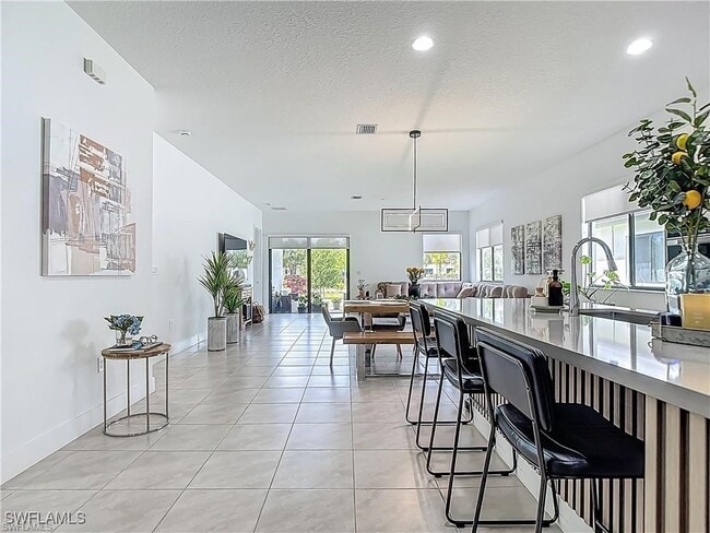 Building Photo - 5285 Marano Dr