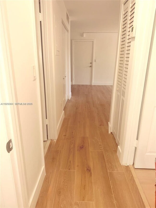 Building Photo - 7208 Fairway Dr