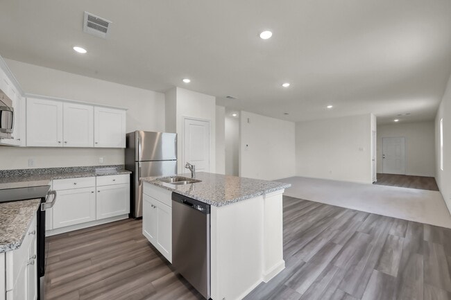 Building Photo - 15009 Ronan Dr