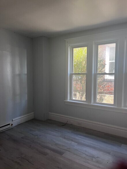 Building Photo - 1811 Mulberry St