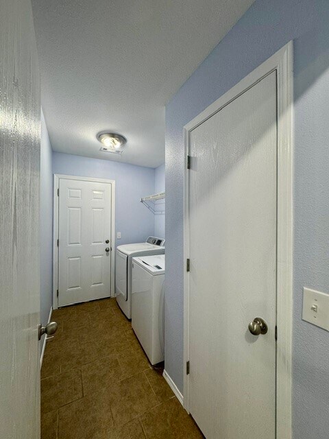 Building Photo - 4301 SW Broadstone Ave