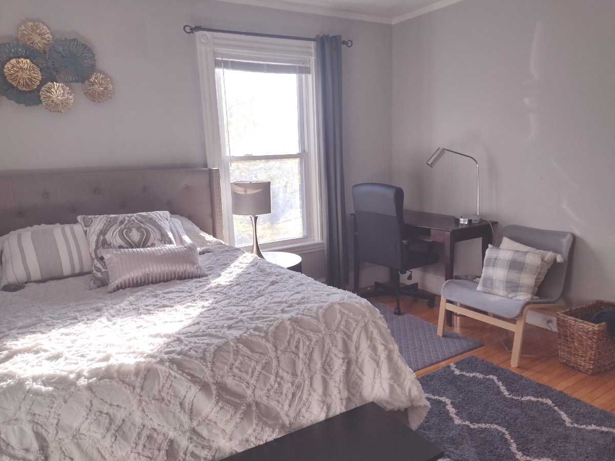 Large Room - 6 Boston Ave