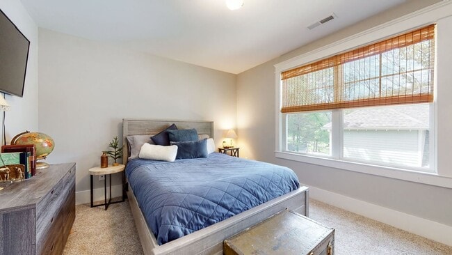 Building Photo - 7146 Pepper Tree Cir