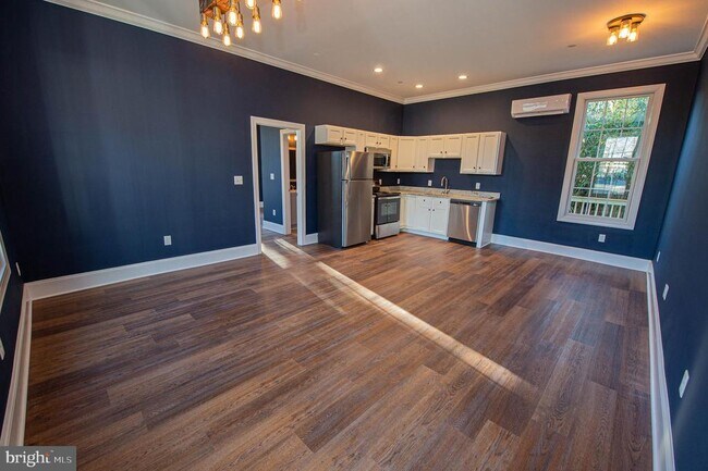 Building Photo - 106 Colonial Ct