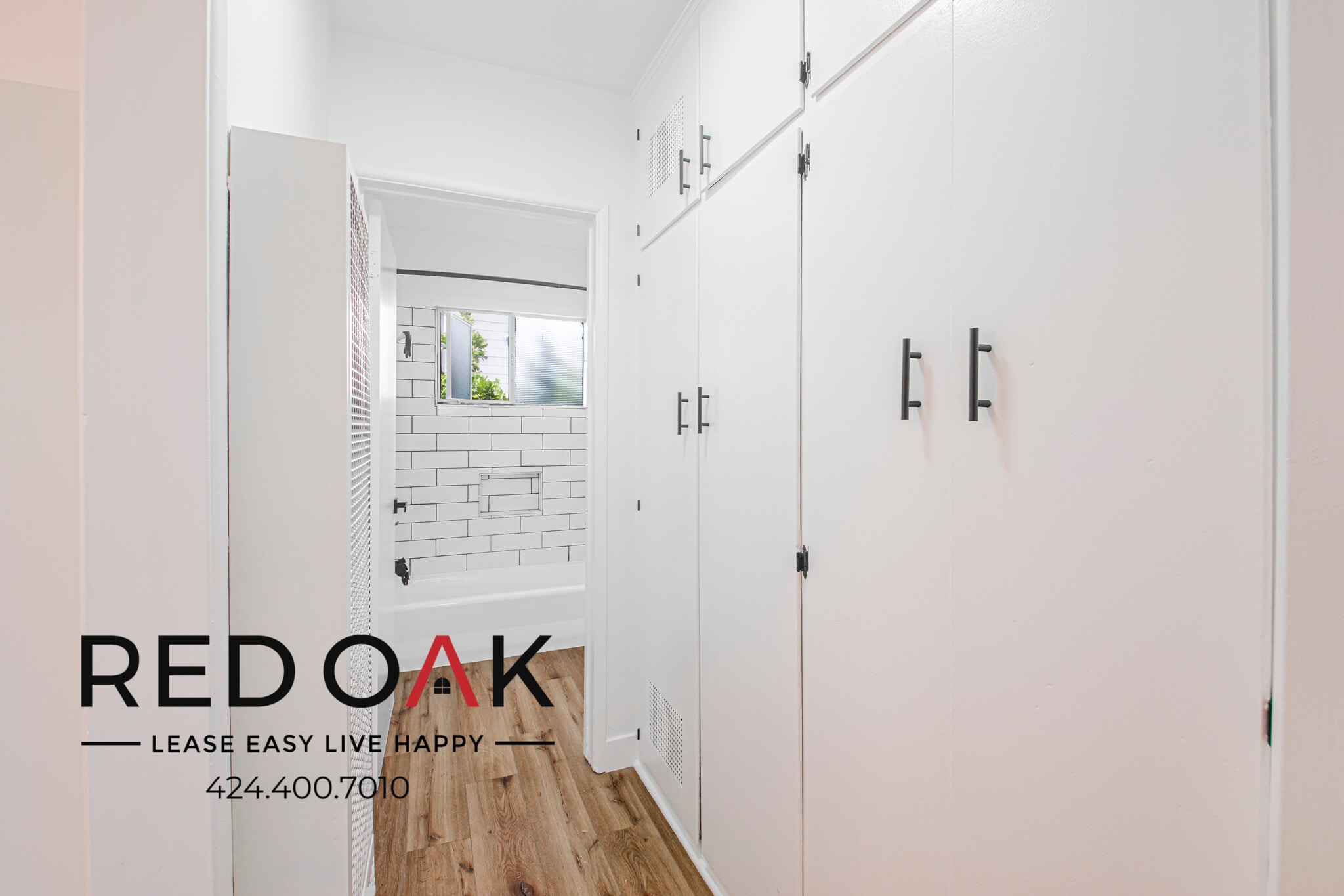 Building Photo - 153 S Ave 57