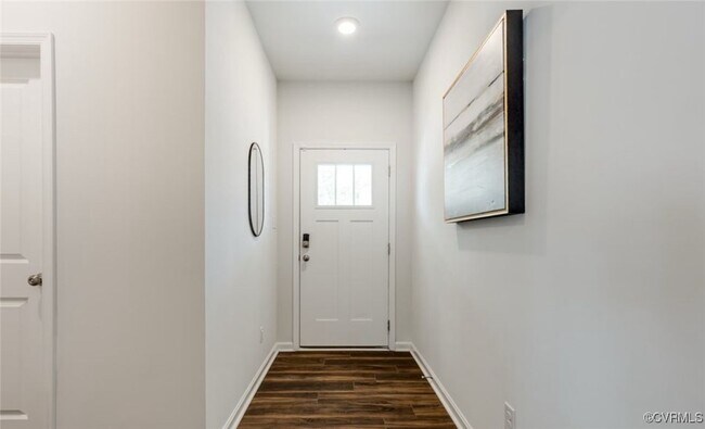 Building Photo - 5649 Rohan Pl