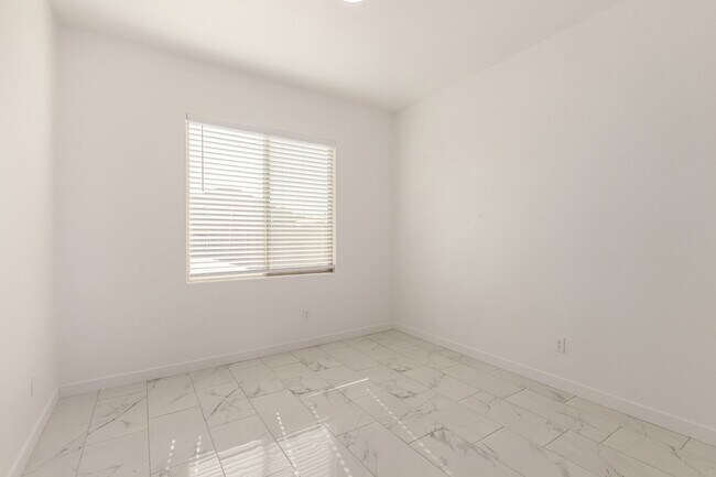 Building Photo - One Of A Kind Home For Rent In Buckeye!