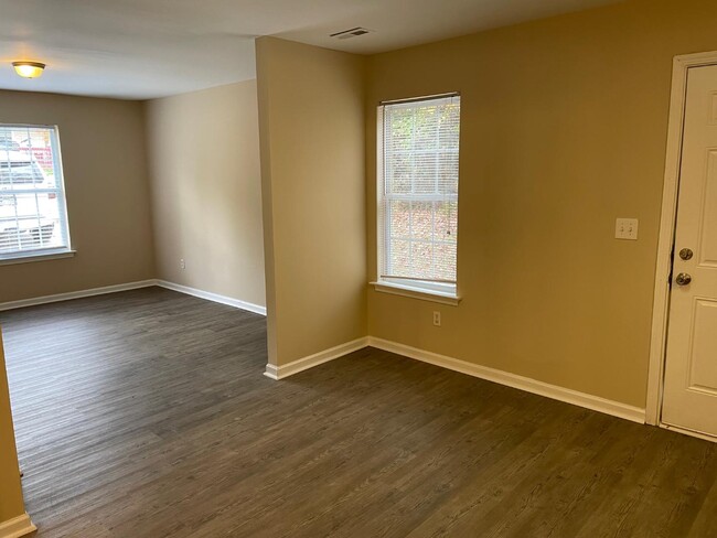 Building Photo - 510 Wabash Ave