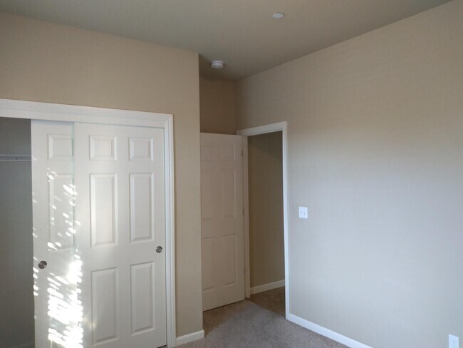 Building Photo - 4132 Chessa Ln