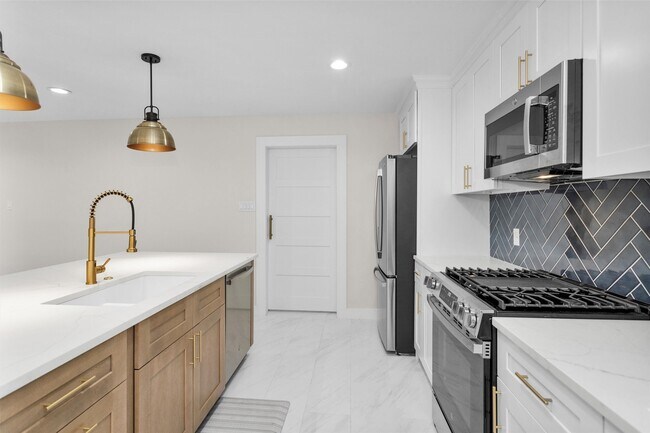 Building Photo - 5518 McKnight St