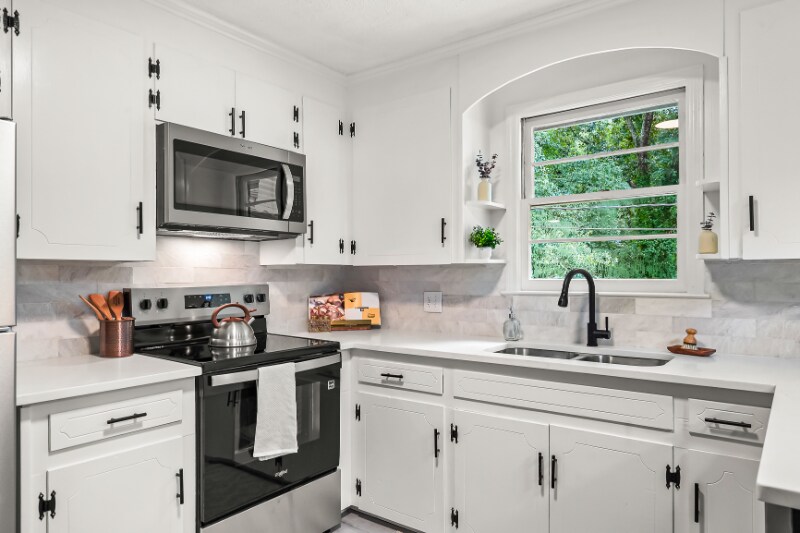 Building Photo - 3912 Seminole Ave