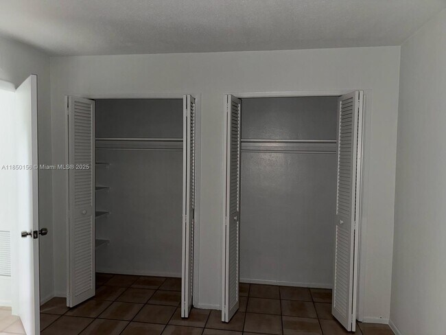 Building Photo - 9203 NW 38th Dr