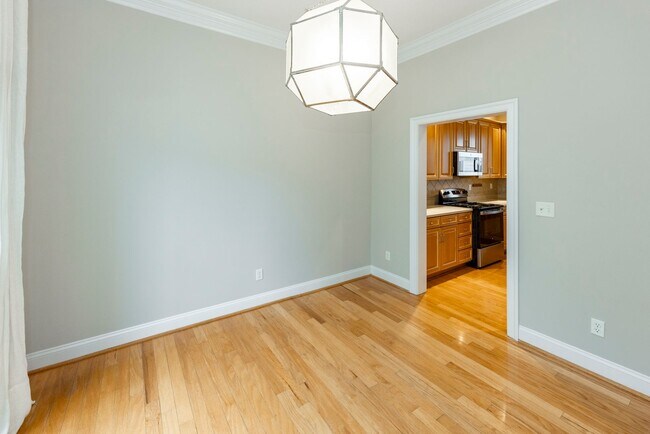 Building Photo - 108 70th St