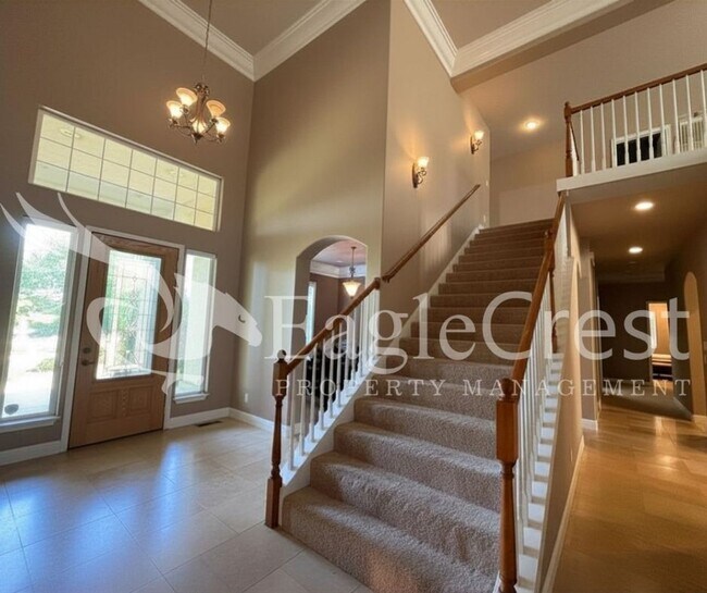 Building Photo - Luxury Bella Terra Estate with Mountain & Vineyard Views