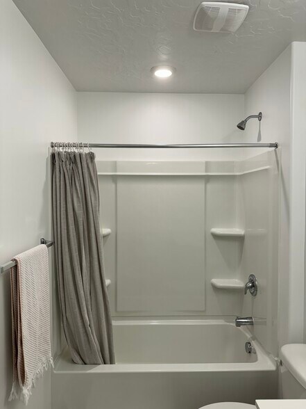Building Photo - 1144 W Summit Ridge Pky