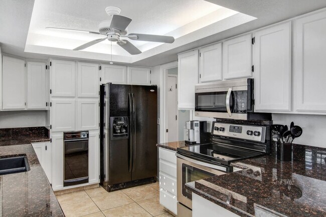 Building Photo - 212 Coral Dr