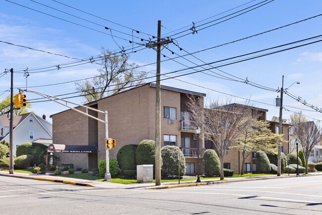 Building Photo - M.C Highland Apartments