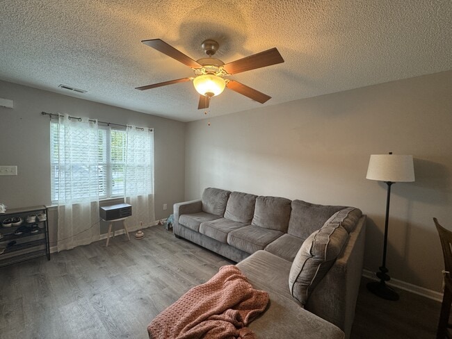 Building Photo - 5006 Banister Loop