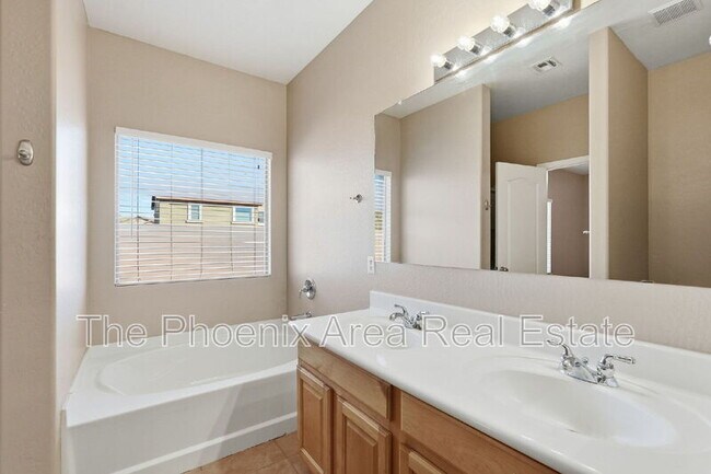 Building Photo - 310 Mountain View Rd