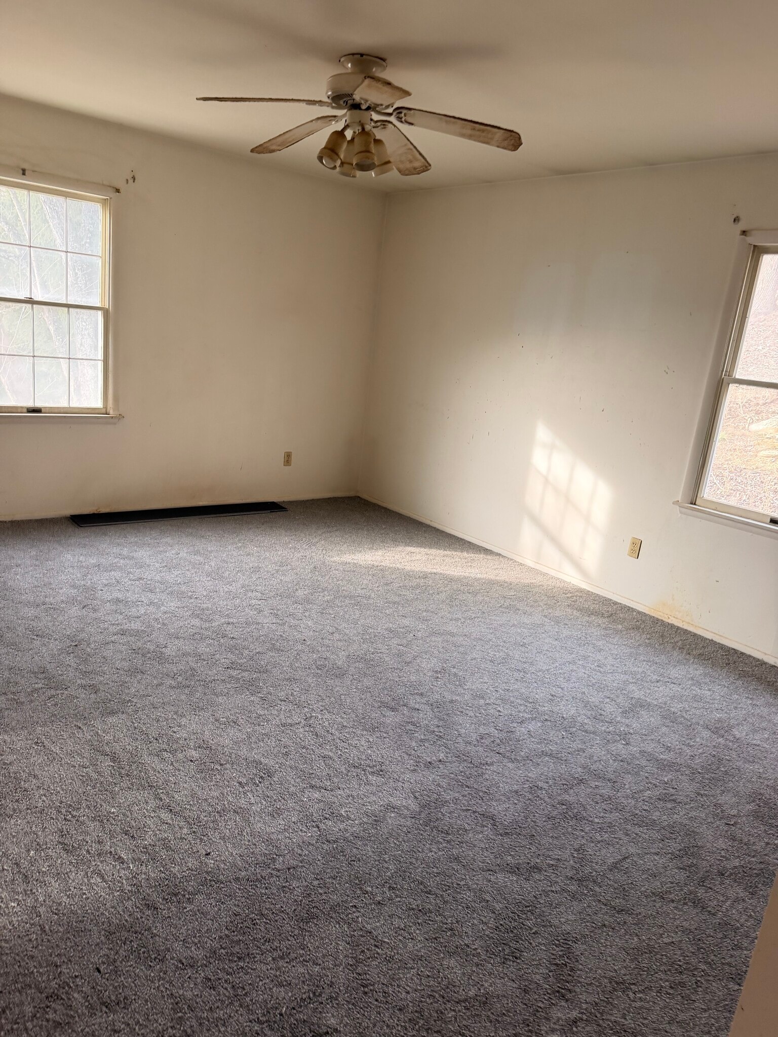 Building Photo - 1 Sylvan Spring Dr