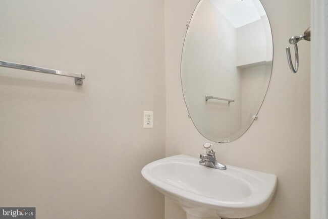 Building Photo - 20515 Blue Heron Terrace