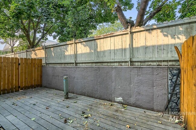 Building Photo - 2287 S Loyolla Ln