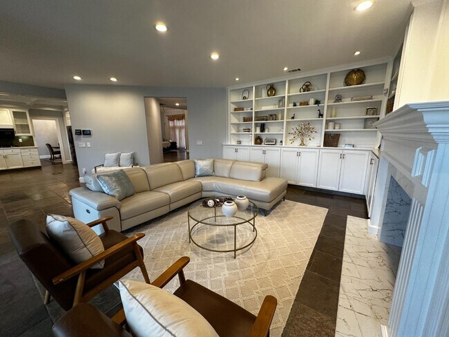 Building Photo - 4824 Longcove Dr