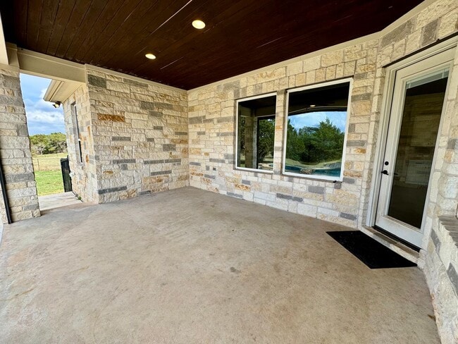 Building Photo - AVAILABLE NOW! One-of-a-Kind Luxury Estate | 5BD/3BA on 2 Acres in Liberty Hill!