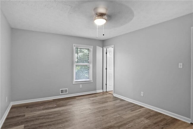 Building Photo - 4556 Coopers Creek Pl SE