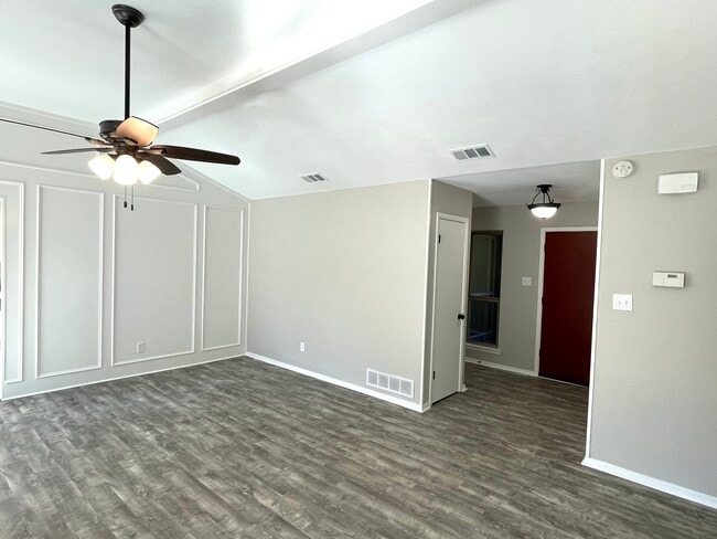 Building Photo - 3924 Waterford Way