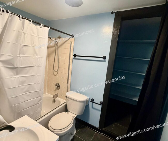 Building Photo - 610 W 144th St