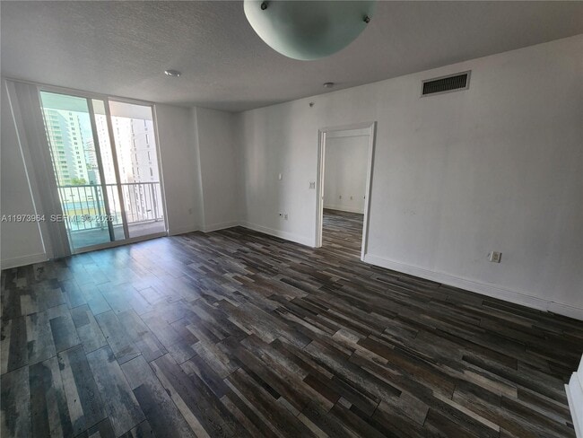 Building Photo - 1250 S Miami Ave