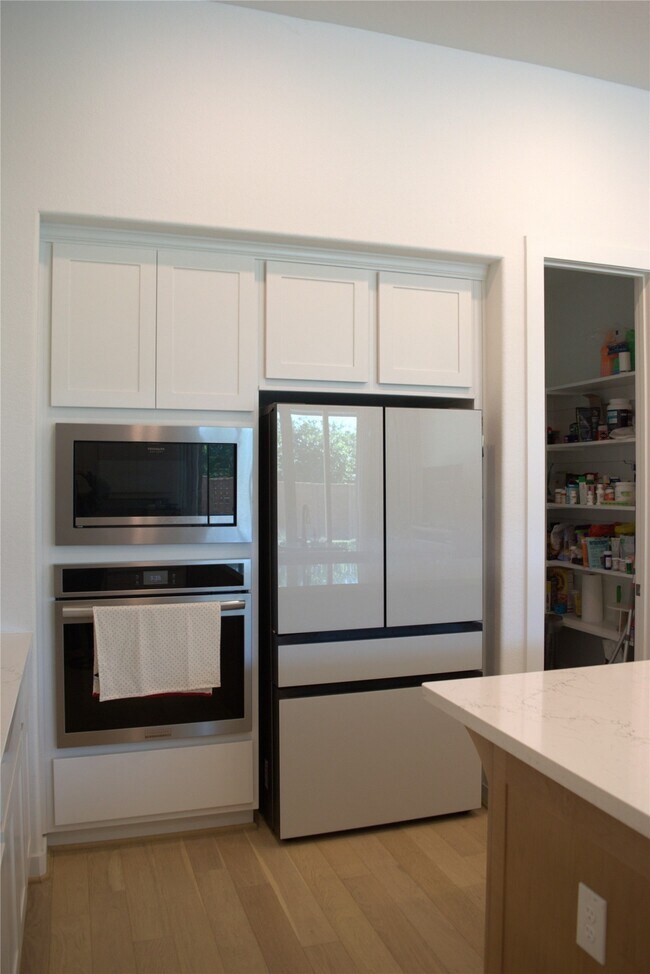 Building Photo - 3030 Lantana Trl