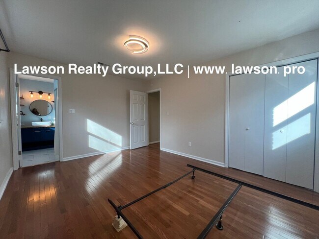 Building Photo - Peaceful Retreat with Outdoor Space-Botetourt County