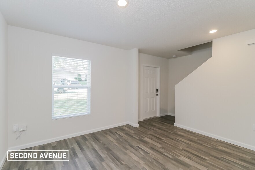 Building Photo - 2315 W Striblin Dr