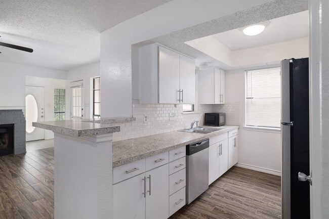 Building Photo - 9206 Kempler Dr