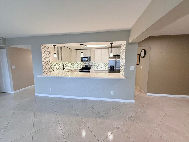 Building Photo - 401 Golden Isles Dr