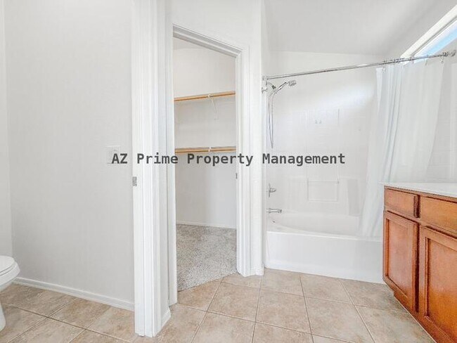 Building Photo - 2725 E Mine Creek Rd