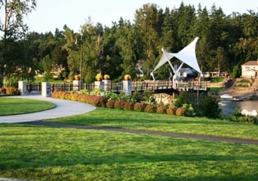 Building Photo - 5064 Foothills Dr