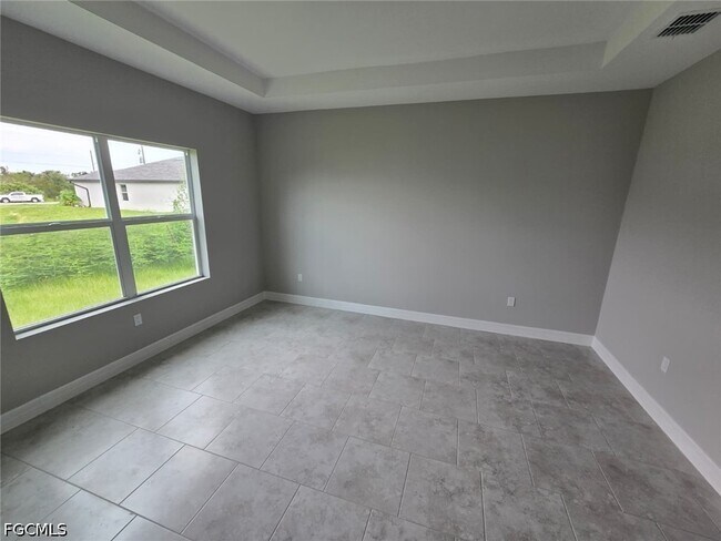 Building Photo - 1021 Alcalde St E