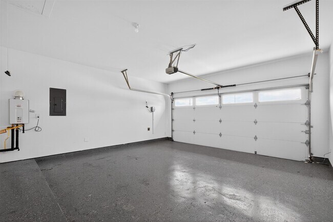 Building Photo - 6823 Amber Clf Ln