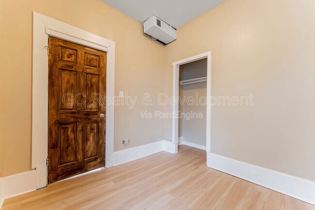 Building Photo - 3328 W Chicago Ave