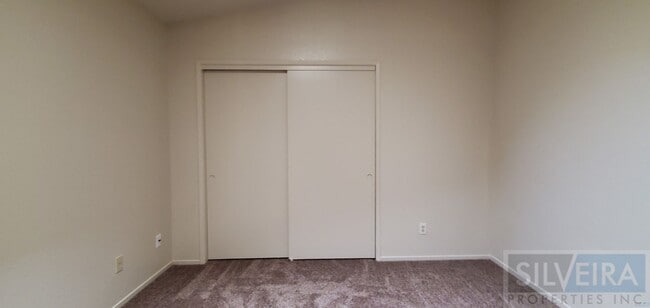 Building Photo - Gated Community 3 Bedroom 2 Bath in Preisker Gardens!