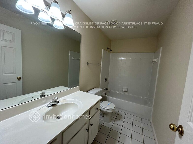 Building Photo - 570 Orchard Ct SE