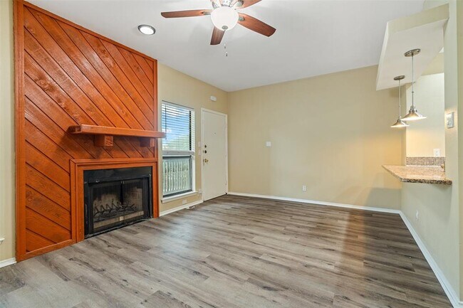 Building Photo - 612 Park Pl