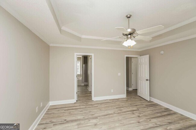 Building Photo - 105 Legend Creek Hollow