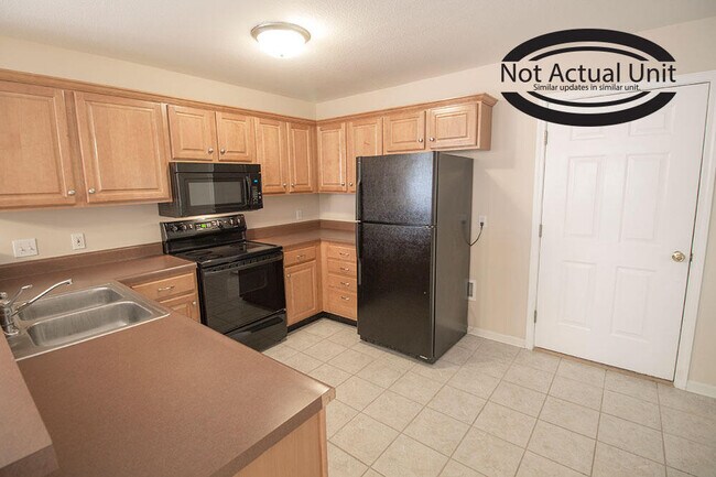 Building Photo - 1881 Harmony St